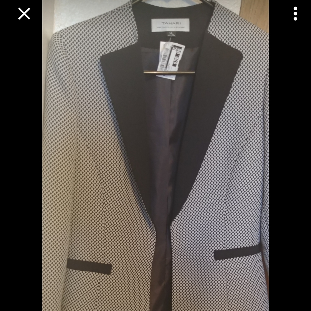 Tahari Blazer Size 4
